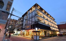 โรงแรม เดอะ โกลเด้น วิล บูติคแอนด์สปา